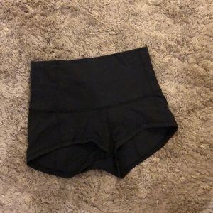 Lululemon spandex shorts